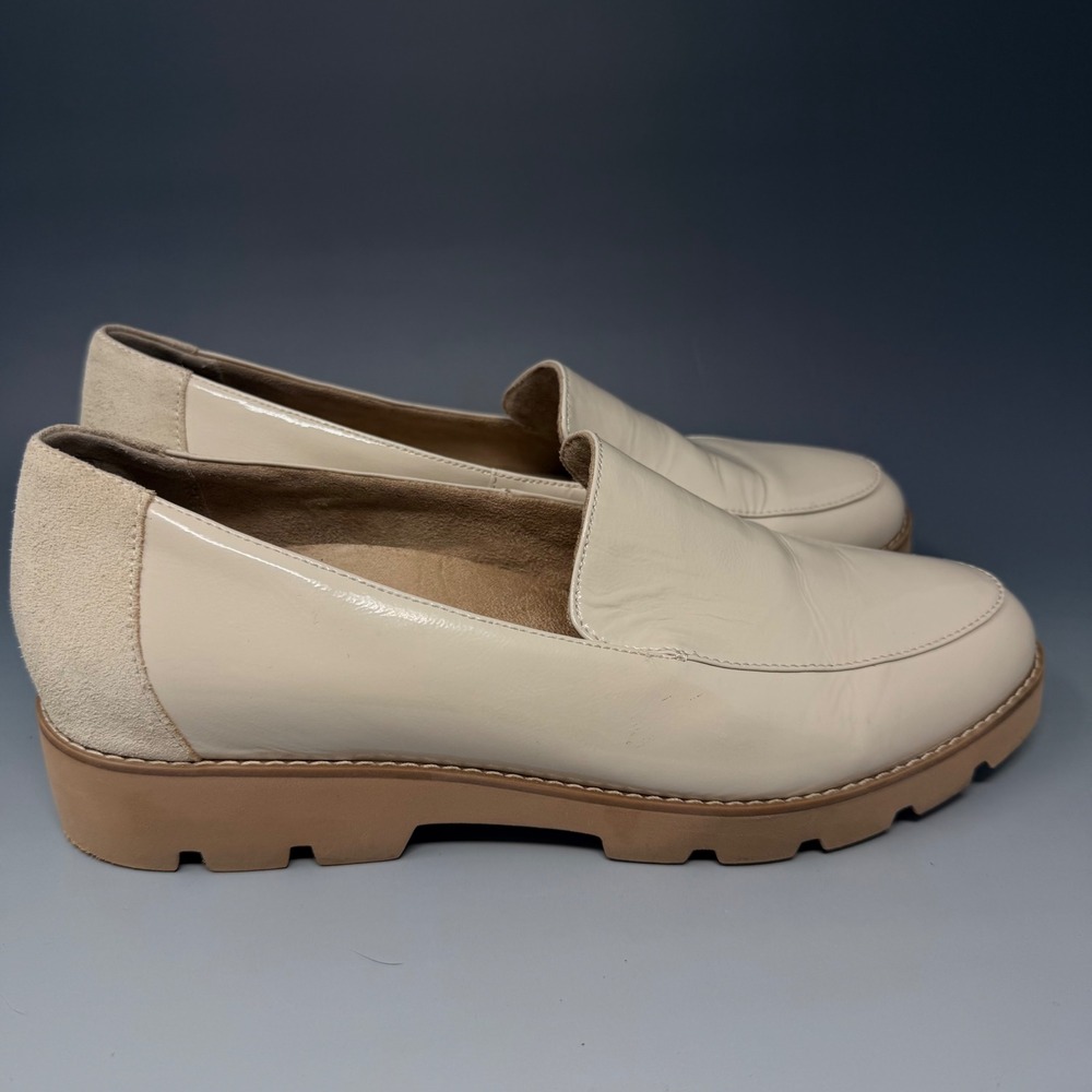 Vionic Kensley Cream Patent Leather Lug Sole Loafers Womens Size 10 - Picture 2 of 16